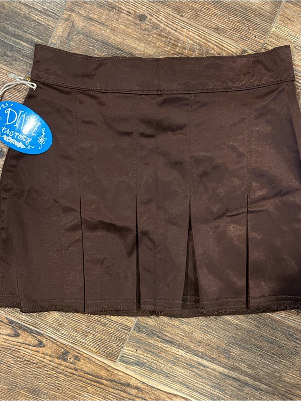 DIVA Y2K Brown Pleated Mini Skirt | Low Rise Schoolgirl Style NWT - Picture 2 of 6